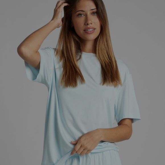 Cloud Lounge Tee - Picture 4 of 6